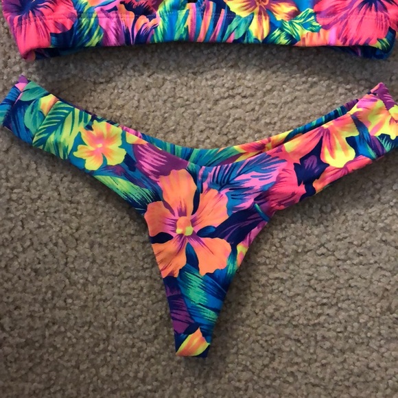 Stone Fox Swim Other - Stone fox swim bottoms